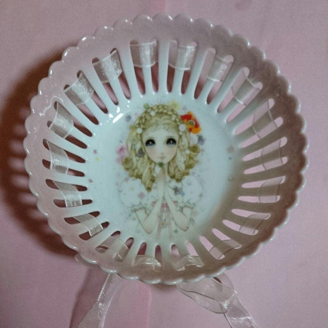 新品※1点限り※高橋真琴 (幸せのクローバー)リボン通し透かしバスケット(丸型) Amazon.co.jp: 高橋真琴 幸せのクローバーリボン通し透かし